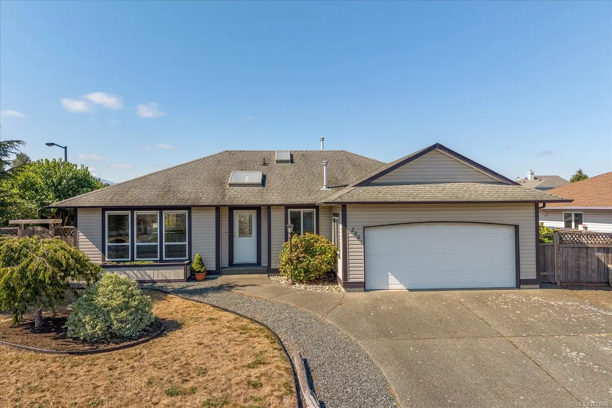 Parksville, BC V9P 2W7,255 Strawberry Cres