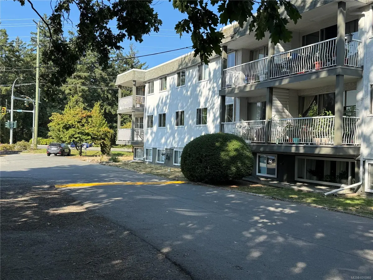 Nanaimo, BC V9R 2A4,1097 Bowen Rd #1304