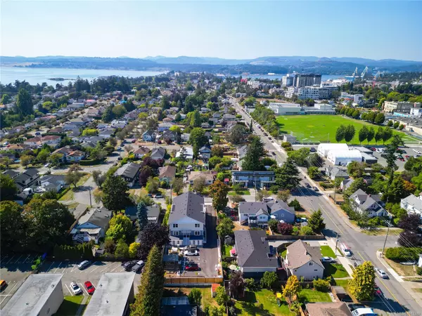 Esquimalt, BC V9A 6C7,483 South Joffre St #302