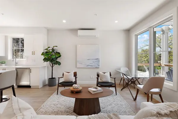 Esquimalt, BC V9A 6C7,483 South Joffre St #302