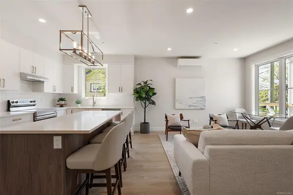 Esquimalt, BC V9A 6C7,483 South Joffre St #302