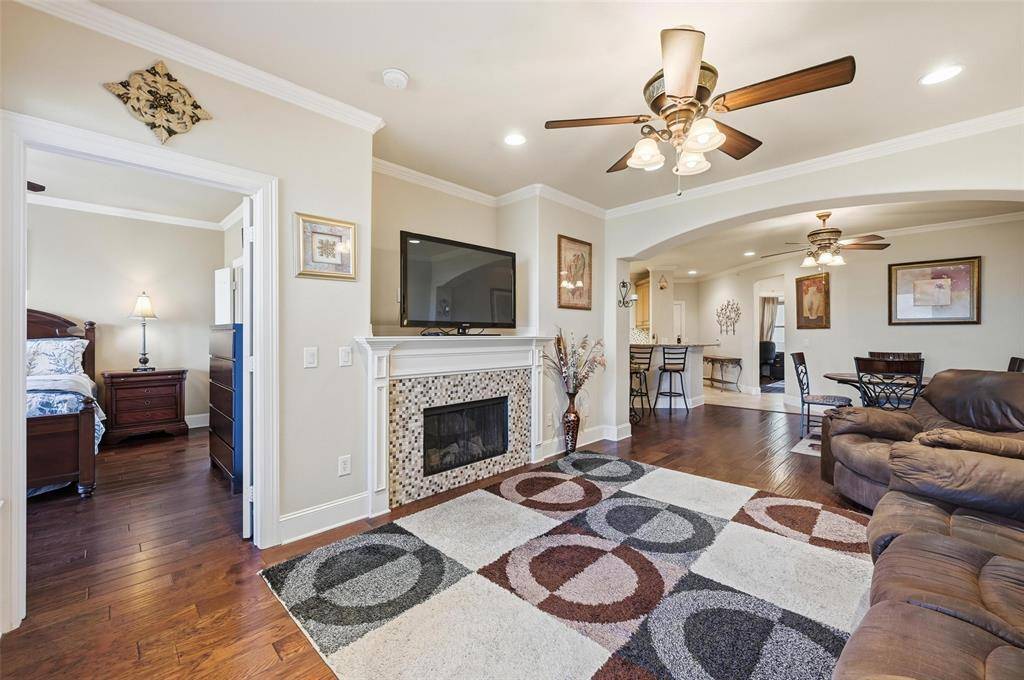 500 Waters Edge Drive #228, Lake Dallas, TX 75065