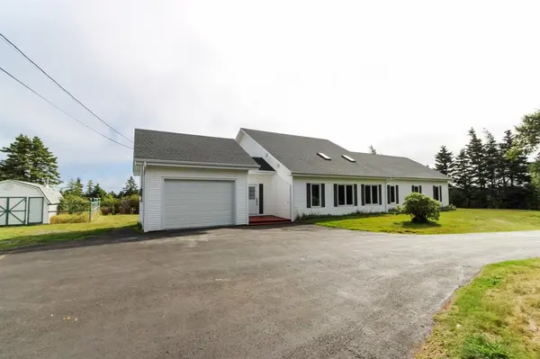644 Pouch Cove Highway, Flatrock, NL A1K 1C8