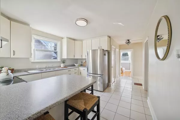 Oshawa, ON L1H 6A6,124 Highland AVE