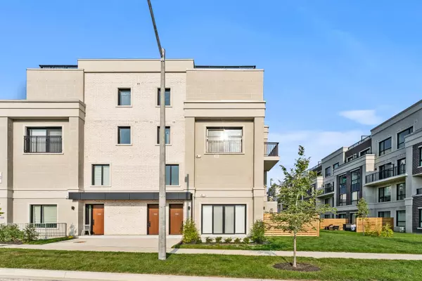 5 Red Squirrel LN #F-103, Richmond Hill, ON L4S 0P5