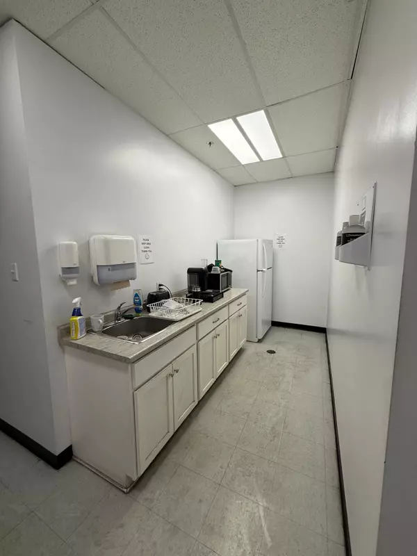 Cornwall, ON K6H 6K8,805 Boundary RD