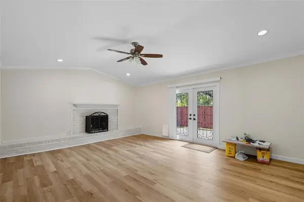 Dallas, TX 75240,8120 Greenhollow Lane