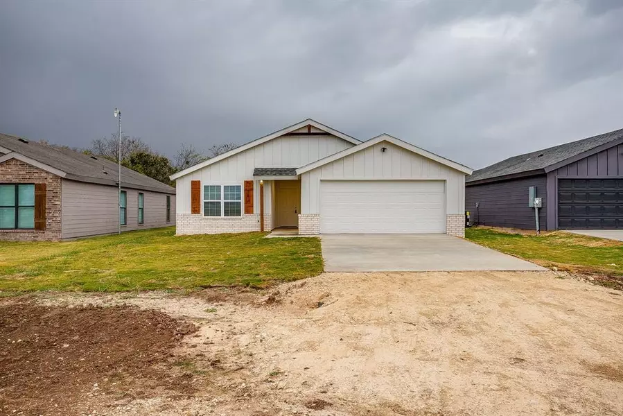 118 Kentucky, Walnut Springs, TX 76690