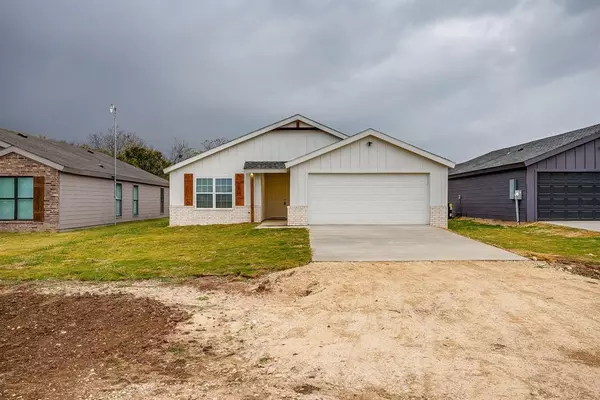 118 Kentucky, Walnut Springs, TX 76690