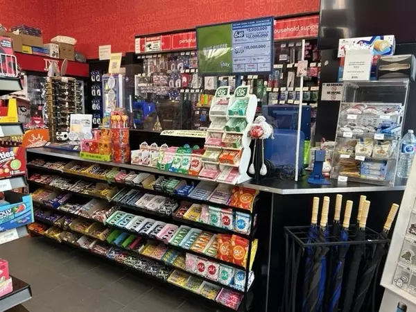 Toronto C01, ON M5S 3A9,800 Bay ST #101A