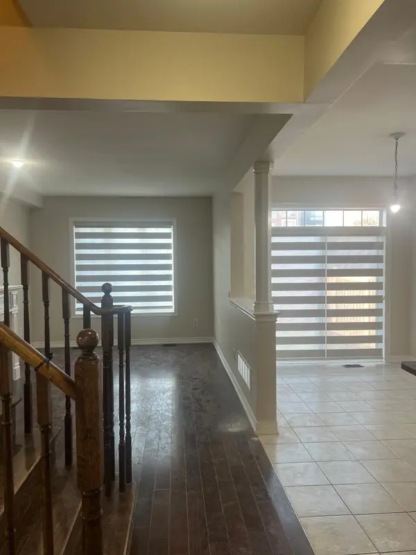 Brampton, ON L7A 0B5,10 Dufay RD #Upper