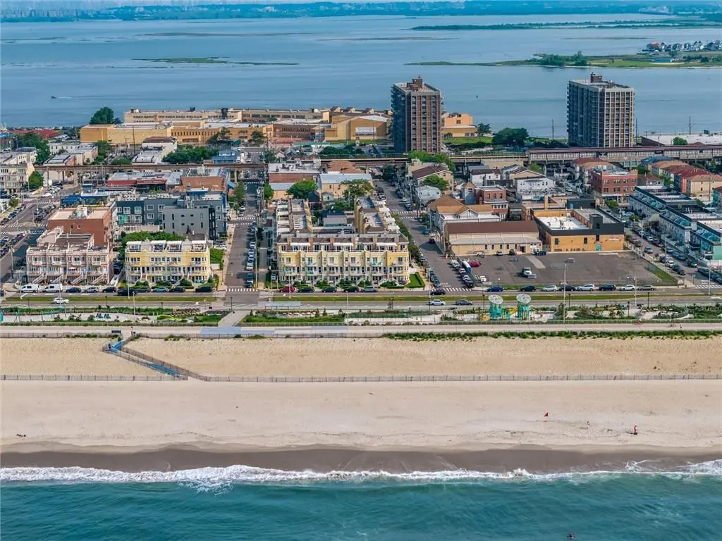 Rockaway Park, NY 11694,184 Beach 101st ST #2B