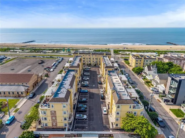 Rockaway Park, NY 11694,184 Beach 101st ST #2B