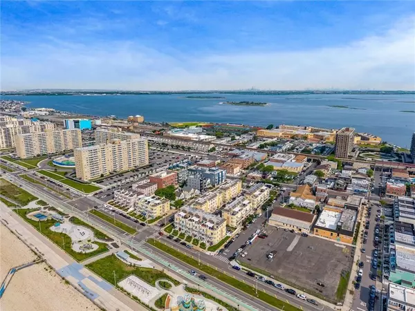 Rockaway Park, NY 11694,184 Beach 101st ST #2B