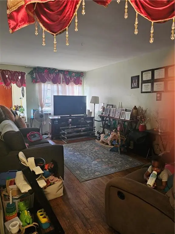 Brooklyn, NY 11236,583 East 86th ST