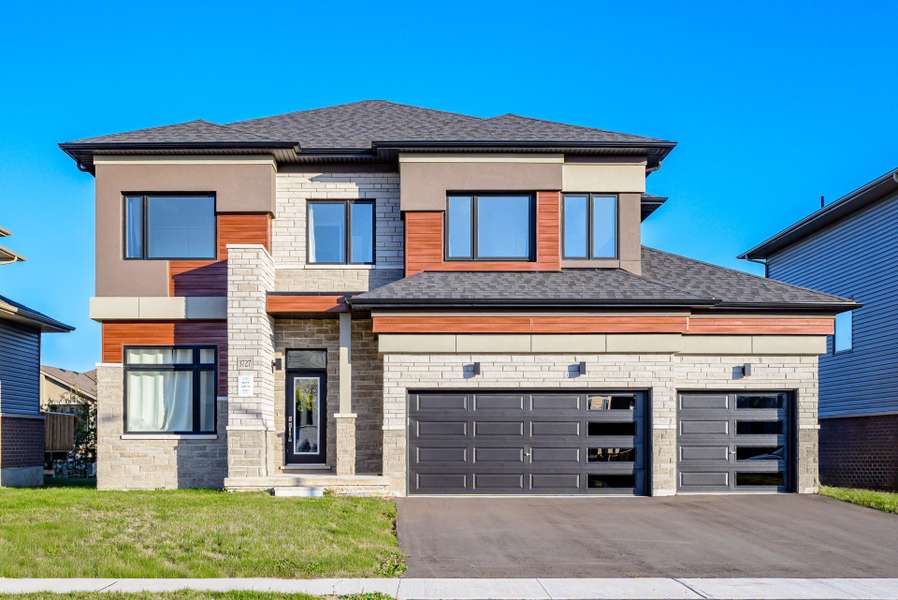 3727 Lakepoint DR, Severn, ON L3V 0T9