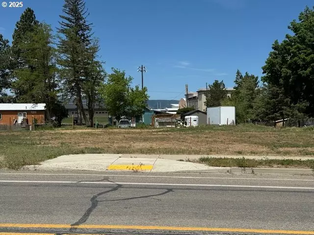 North Powder, OR 97867,950 2ND ST