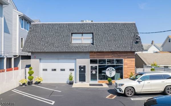 107 Stuyvesant Ave, Lyndhurst Twp., NJ 07071