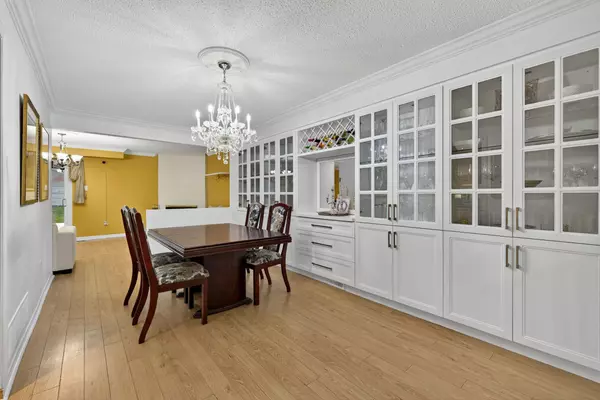 Vaughan, ON L4J 3J8,99 Esther CRES