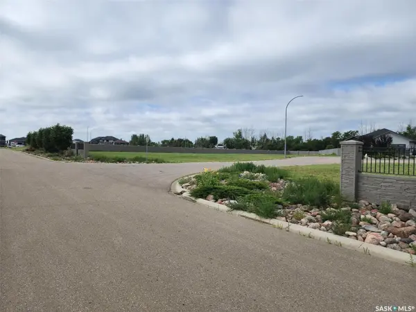 1956 COTEAU AVENUE, Weyburn, SK S4H 3C1