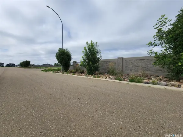 166 DELAET DRIVE, Weyburn, SK S4H 3C1