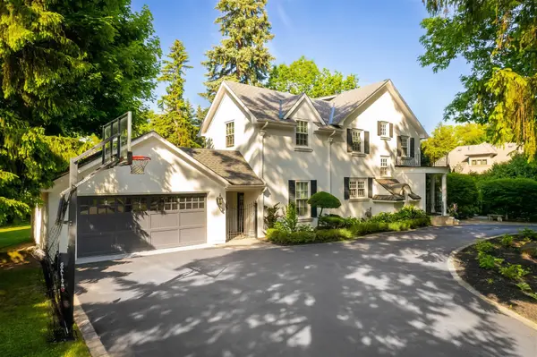 Oakville, ON L6J 3W8,317 Gloucester AVE