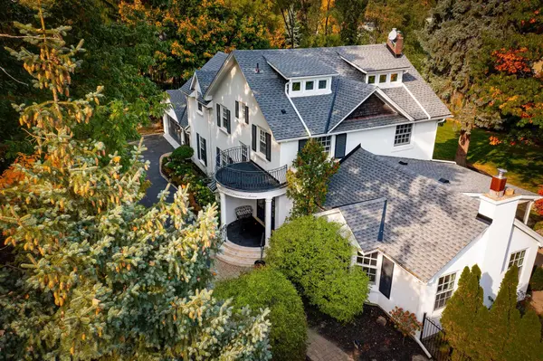 Oakville, ON L6J 3W8,317 Gloucester AVE