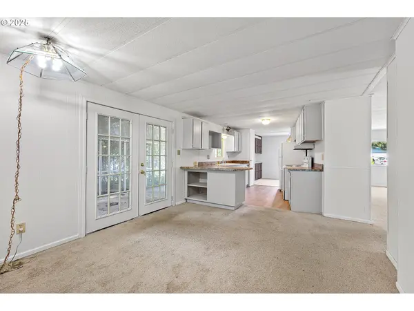 Florence, OR 97439,1600 RHODODENDRON DR #429