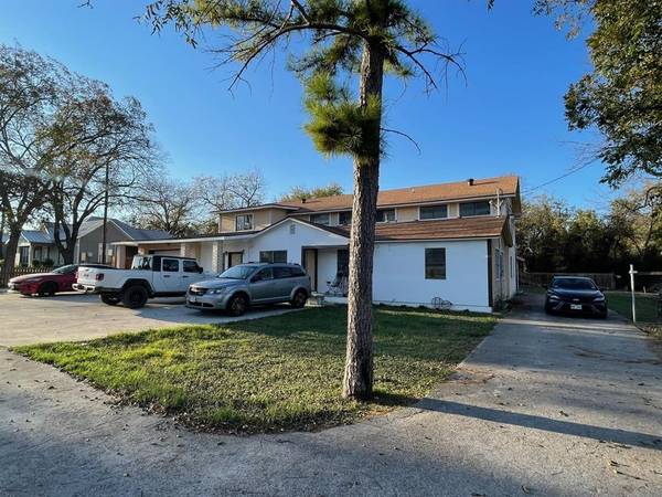 Lampasas, TX 76550,613 Central Texas Expressway #A, B & C