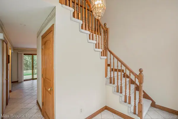 Rochester Hills, MI 48309,2201 Siboney CT