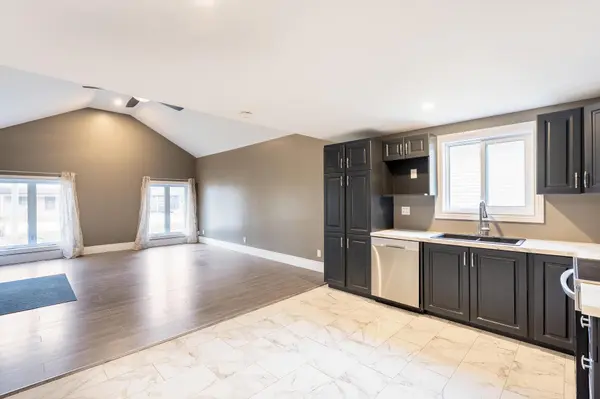 Orillia, ON L3V 4K6,390 Gill ST