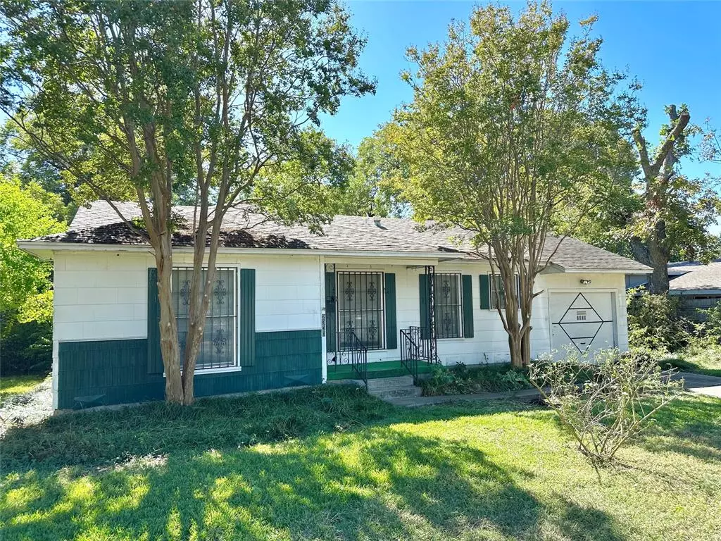 Dallas, TX 75228,2330 Ballycastle Drive