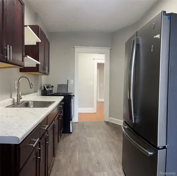 287 E EDSEL FORD FWY #Unit #8, Detroit, MI 48202