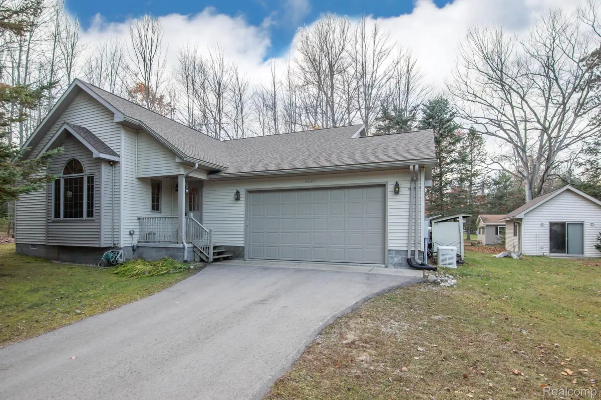 4285 N Poplar RD, Alcona Township, MI 48742
