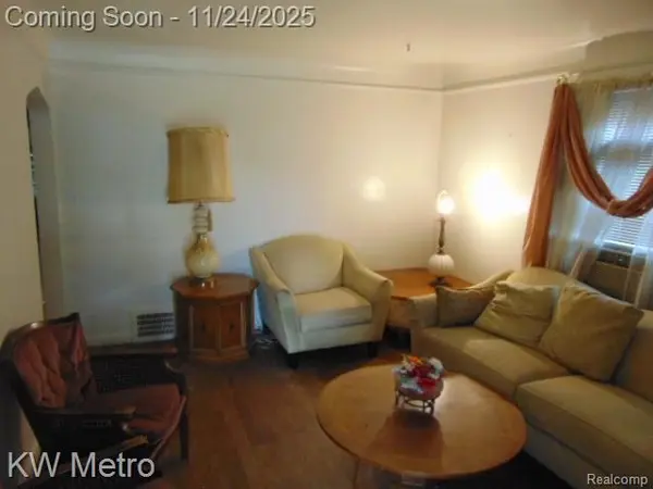 Detroit, MI 48235,20495 Meyers RD