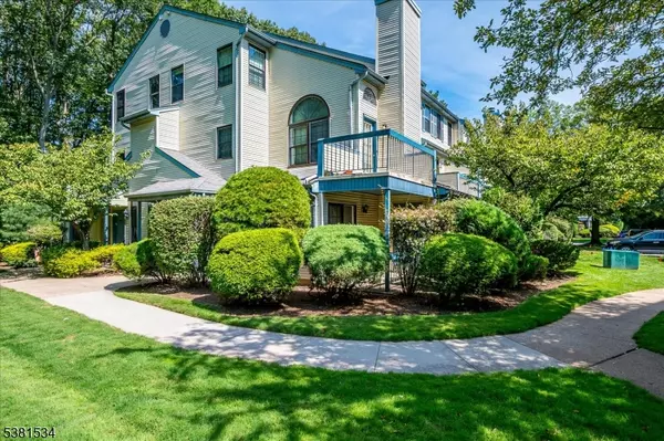 5104 Stonehedge Rd, Edison Twp., NJ 08820