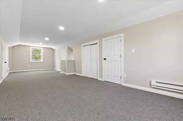 Manville Boro, NJ 08835,20 Beekman St