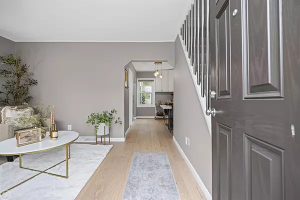 Keego Harbor, MI 48320,2419 Fordham ST