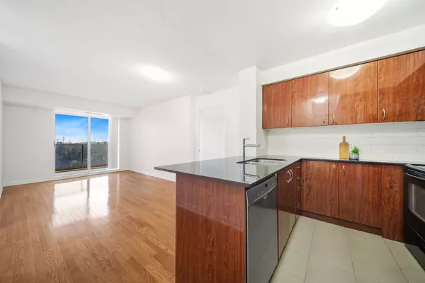 Toronto C14, ON M2M 0A8,5791 Yonge ST #808