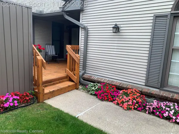 Plymouth, MI 48170,14150 Meadow Hill LN W