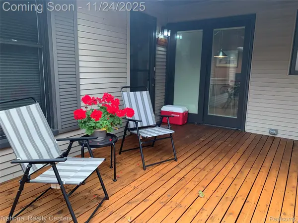 Plymouth, MI 48170,14150 Meadow Hill LN W