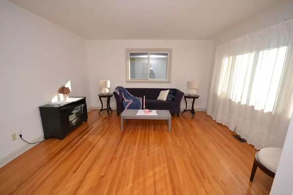 Kingston, ON K7K 4V2,29 Brant AVE