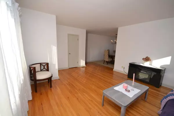 Kingston, ON K7K 4V2,29 Brant AVE