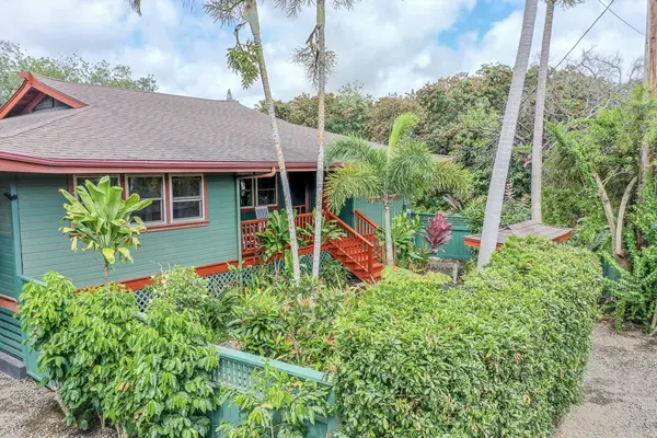 94-6506 AHI RD, Naalehu, HI 96772