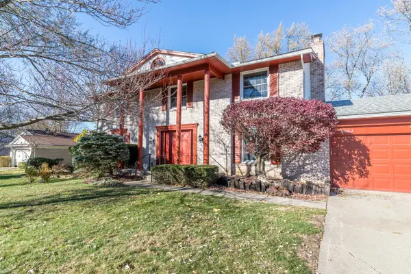 West Bloomfield, MI 48322,6882 Post Oak DR