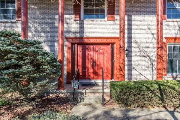 West Bloomfield, MI 48322,6882 Post Oak DR