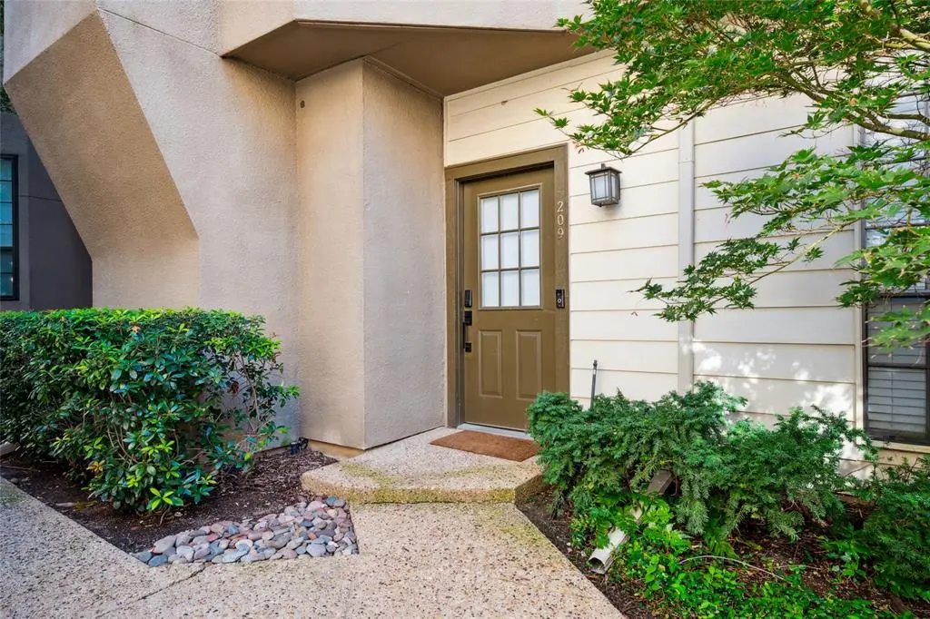 Dallas, TX 75204,4124 Cole Avenue #209