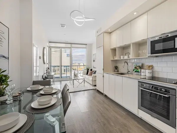 Toronto C08, ON M5B 0B1,89 Mcgill ST #Ph03