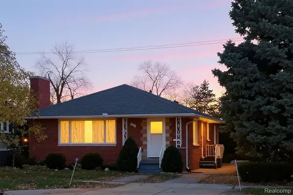 Monroe, MI 48162,734 N Monroe ST