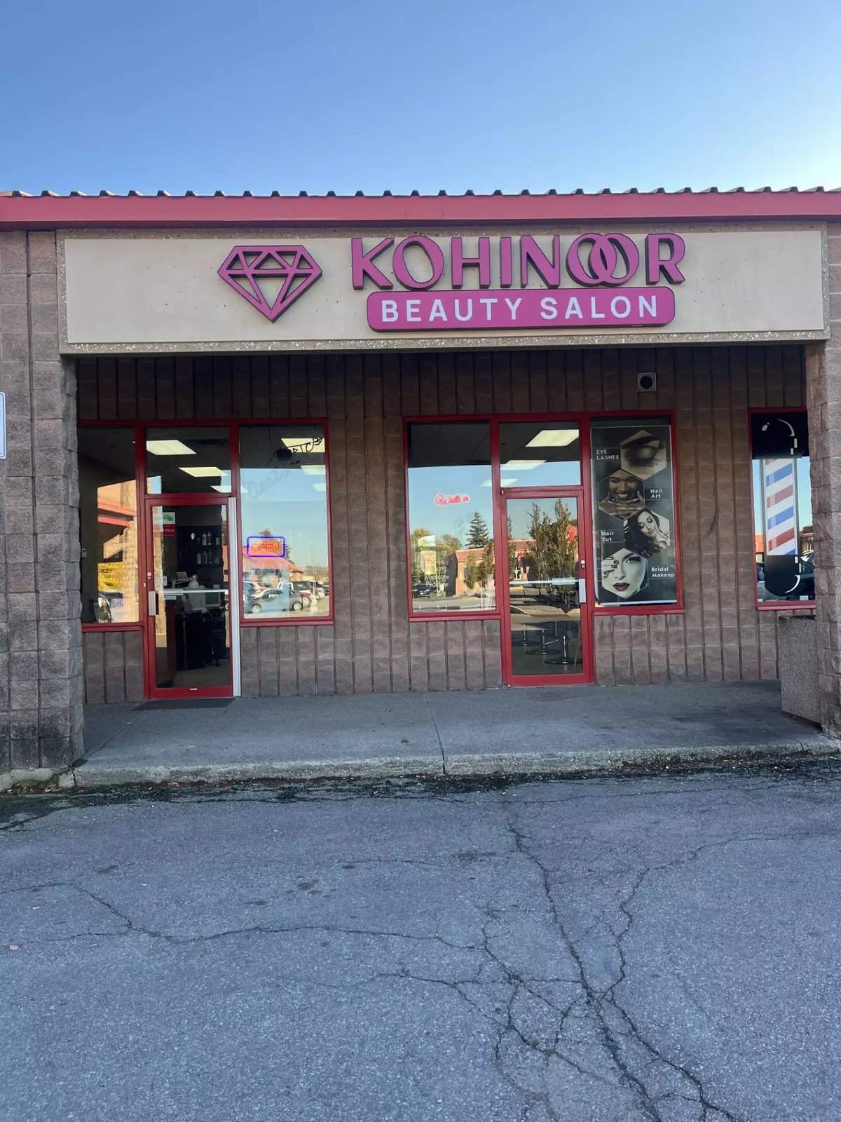 Hamilton, ON L8W 3K8,1070 Stone Church RD E